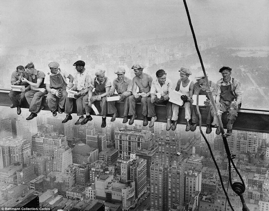 Photo Lunch atop a Skyscraper par Charles Clyde Ebbets en 1932